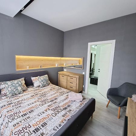 Diplomat The Best Ultra Central Apartaments Кишинів Екстер'єр фото
