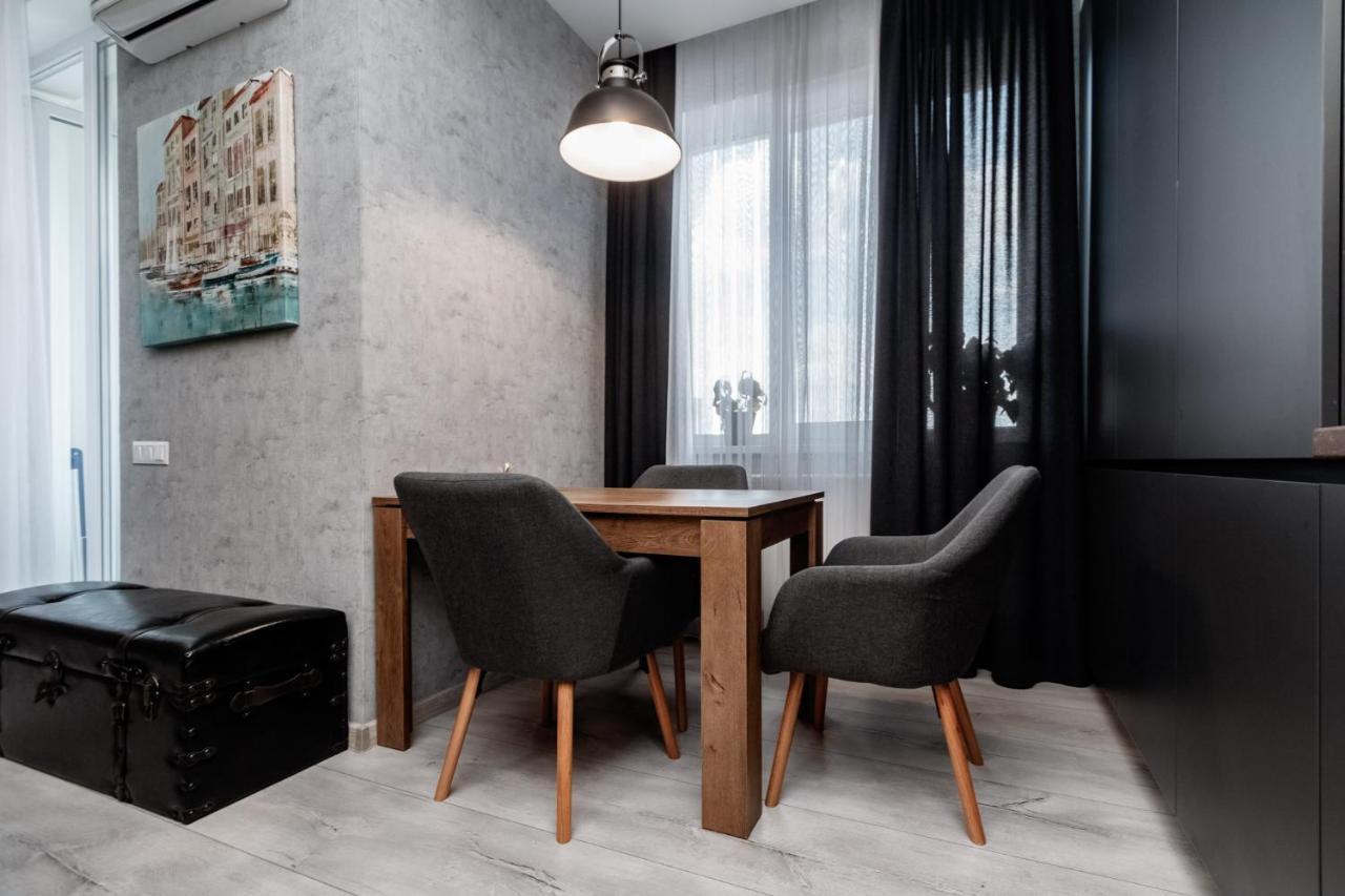 Diplomat The Best Ultra Central Apartaments Кишинів Екстер'єр фото